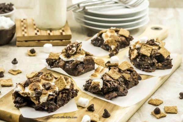 Golden Grahams S'mores Brownies Recipe. You do not need a campfire to get the great taste of S'mores. This updated twist on traditional s'mores is made with delicious, sweet golden grahams cereal. Great for parties and snacks, this easy to make golden grahams s'mores brownies recipe will quickly become a family favorite.