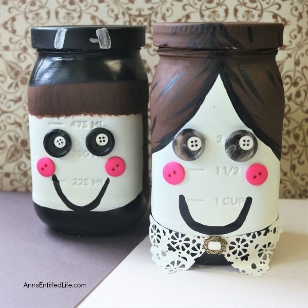 Pilgrims Jar Craft. Use this step by step instructional tutorial to make this adorable these Pilgrims Jar Craft for Thanksgiving! Simple to make, these cute little Pilgrims would look great as part of a Thanksgiving centerpiece, or on a fireplace mantel or side table as standalone decor.