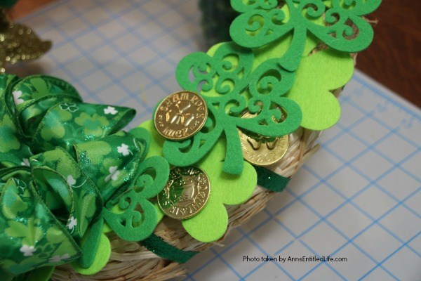 St. Patrick's Day Luck o' the Irish Wreath. Dress up your front door for St Patty's day with this easy to make St. Patrick's Day wreath door decoration. This is a fast, inexpensive wreath decoration that just might bring a bit of the luck o' the Irish your way.