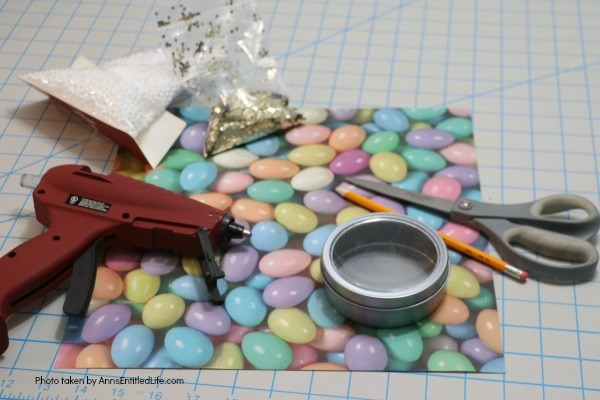 5 Minute Craft: Easter Eggs Magnet. Like easy crafts? This one is a real winner! In only 5 minutes you can create this fun Easter Egg magnet. This sweet little Easter holiday craft is so simple to make, nearly anyone can do it!