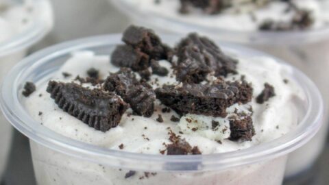 Cookies and Cream Pudding Shots Recipe. Try this delicious, easy to make pudding shot recipe that is a great “adult” sweet treat for parties and weekends with friends and family. If you like the combination of cookies and cream, you are going to love these luscious cookies and cream pudding shots!