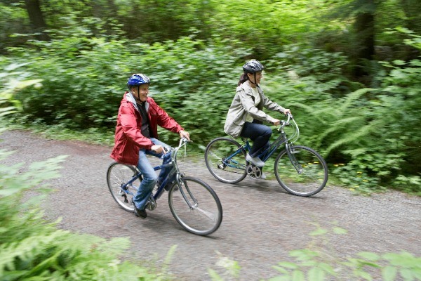 10 Best Bicycle Outings in New York State. Whether it is a bicycle built for two or a mountain bike ready for some off-road action, New York State offers bicyclists thousands of miles of paths and trails for people to explore. Regardless of your biking interests, from recreational to hardcore exercise or competitive, New York has the trail for you. As you venture off this summer on your trails, please ensure you dress safely and wear the proper gear. Safe cycling.
