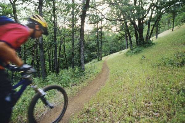 10 Best Bicycle Outings in New York State. Whether it is a bicycle built for two or a mountain bike ready for some off-road action, New York State offers bicyclists thousands of miles of paths and trails for people to explore. Regardless of your biking interests, from recreational to hardcore exercise or competitive, New York has the trail for you. As you venture off this summer on your trails, please ensure you dress safely and wear the proper gear. Safe cycling.