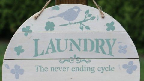 Farmhouse Décor: Laundry Room Organizer