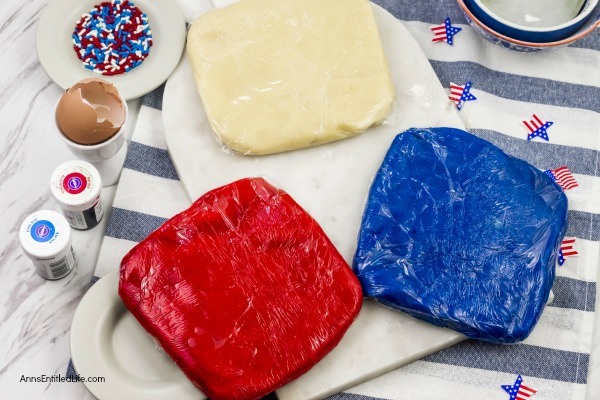 Red, White, and Blue Pinwheel Cookies Recipe. These fabulous red, white, and blue cookies are perfect for the 4th of July, Memorial Day, or any other patriotic holiday. Whether you are packing a picnic, having a backyard BBQ, or want something special to take to an Independence Day gathering, these terrific cookies - that can be frozen (raw) for up to three months prior to baking - are what your holiday celebration needs!