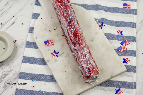 Red, White, and Blue Pinwheel Cookies Recipe. These fabulous red, white, and blue cookies are perfect for the 4th of July, Memorial Day, or any other patriotic holiday. Whether you are packing a picnic, having a backyard BBQ, or want something special to take to an Independence Day gathering, these terrific cookies - that can be frozen (raw) for up to three months prior to baking - are what your holiday celebration needs!