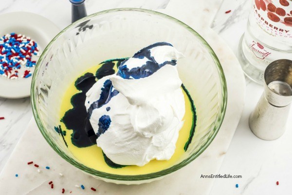 Red, White, and Blue Pudding Shots Recipe. This fabulous red, white, and blue pudding shots recipe is great for the 4th of July, Memorial Day, or any other patriotic holiday gathering. This boozy delight can be consumed as a pudding shot, or served in a larger dish as an after dinner dessert. Make these tasty treats for your next picnic, backyard BBQ, or holiday party!