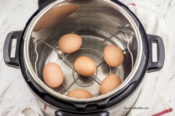 How to Hard Boil Eggs in an Instant Pot. Perfectly cooked, easy to peel, hard boiled eggs in about 15 minutes! Easy to peel hard boiled eggs are not a myth; simply follow these step by step instructions on how to hard boil eggs in an instant pot. (Also included are instructions on how to soft boil eggs in an instant pot.)