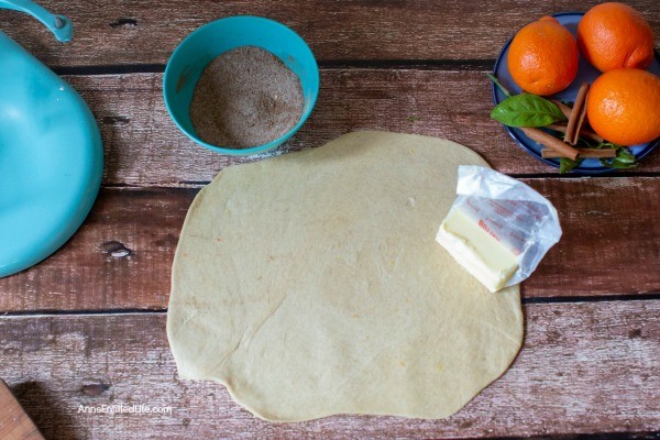 Orange Sweet Rolls Recipe. Warm, homemade sweet rolls; what could possibly taste better? And sweet rolls are not just for breakfast or the holidays! Make this delicious orange sweet rolls recipe any time of year, and serve them up for breakfast, snacks, dessert, or a wonderful lunchbox treat.