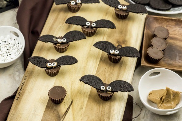 Easy Halloween Bats Candy Treats. These spooky little bats are made with only 4-ingredients and wow  do they taste great! Easy to make, these delicious candy bats are perfect for the lunchbox, afternoon snack, or a Halloween party. Your little ghosts and goblins will love these tasty Halloween treats.