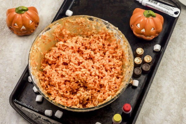 Jack O'Lantern Rice Crispy Treats Recipe. These adorable Jack O'Lantern rice crispy treats are an easy to make snack. They are great for the Halloween season without being too spooky for small children. Your little ghosts and goblins will devour these tasty, fun treats.