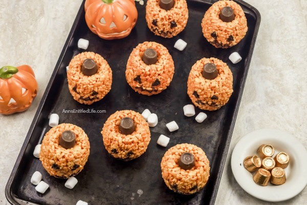 Jack O'Lantern Rice Crispy Treats Recipe. These adorable Jack O'Lantern rice crispy treats are an easy to make snack. They are great for the Halloween season without being too spooky for small children. Your little ghosts and goblins will devour these tasty, fun treats.