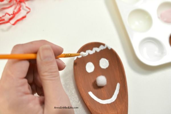 Wooden Spoon Craft: Gingerbread Spoon Puppet. This sweet little gingerbread spoon puppet looks good enough to eat, but it is actually wonderfully fun holiday decor your children (or you) can make quickly and easily by following these step by step directions. Great holiday fun for children of all ages!