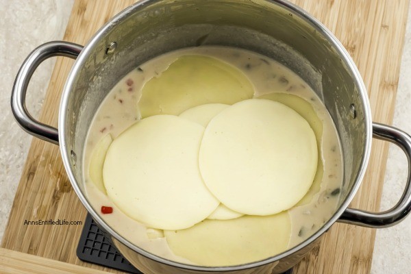 Philly Cheesesteak Soup Recipe. The meaty, cheesy, delicious goodness of a Philly cheesesteak sandwich turned into a mouthwatering creamy comfort-food soup. Your family will be asking for seconds!