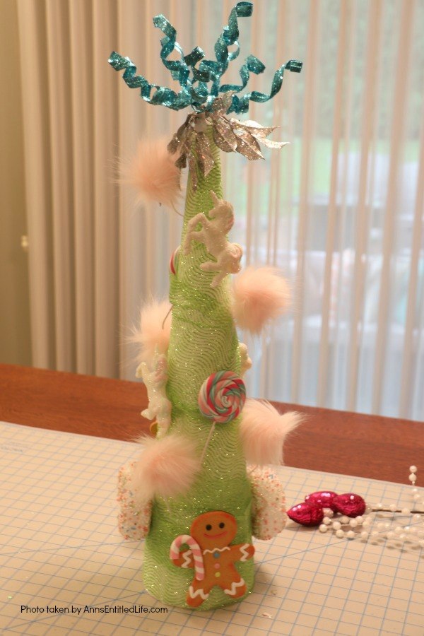 Unicorn Tree DIY. If you are looking for an easy to make Unicorn tree craft, this is the DIY for you! This is a beautiful, very quirky unicorn decoration full of bright, colors, as well as some sparkle and glitter. This wonky unicorn tree is a fun holiday, or unicorn party, decoration.