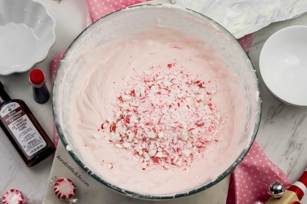 Peppermint Icebox Pie Recipe with Oreo Crust. The holidays are the perfect time to make this fantastic peppermint icebox pie recipe with an Oreo crust. The minty taste of peppermint makes the season come alive! This cool and delicious peppermint pie is perfect for your holiday dessert table.