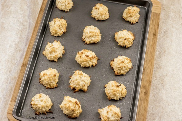 Easy Coconut Macaroon Cookie Recipe. Mmmm easy to make, chewy and delicious macaroon cookies are a family favorite. Perfect for tea time, dessert, or a holiday cookie tray, these coconut macaroons are made without eggs, and ready in no time flat. Make a batch today!