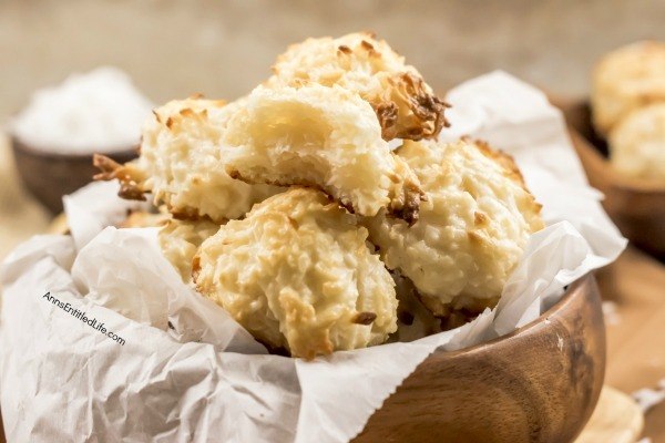 Easy Coconut Macaroon Cookie Recipe. Mmmm easy to make, chewy and delicious macaroon cookies are a family favorite. Perfect for tea time, dessert, or a holiday cookie tray, these coconut macaroons are made without eggs, and ready in no time flat. Make a batch today!