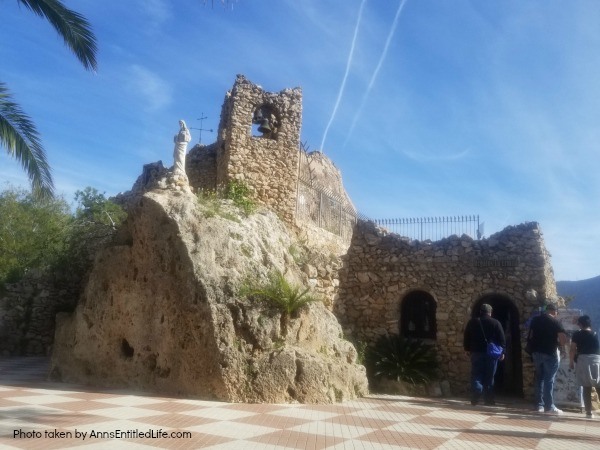 Three Weeks in Costa del Sol, Spain. Interested in taking a vacation to Spain? It is a beautiful country filled with wonderful food, magnificent vistas, and amazing beaches. This is a recap of our fabulous trip to the Spanish area of Costa del Sol.