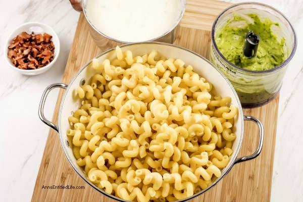 Avocado Mac and Cheese Recipe. The rich, buttery taste of avocado combined with the subtle zest of pepper jack cheese and creamy pasta form a terrific avocado macaroni and cheese recipe. Perfect for lunch or dinner, if you like avocado, you will love this delicious avocado mac and cheese recipe.