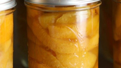 Canned Drunken Vanilla Bourbon Peaches Recipe