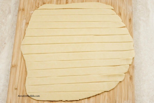 Homemade Fresh Apple Pie Recipe. This homemade apple pie recipe is made with fresh apples and a homemade apple pie crust. It is a wonderful pie to serve for dessert or take to picnics because this simple apple pie recipe tastes great and is so easy to make! This may be the best apple pie you will ever eat.