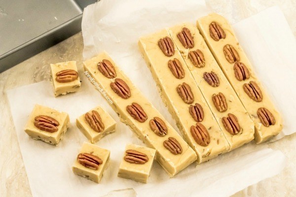 Pecan Pie Fudge Recipe. If you like pecan pie you are going to love the sweet maple-pecan taste of this terrific pecan pie fudge recipe. This sweet, pecan filled fudge recipe tastes just like your favorite pecan pie. Great for homemade gifts, your holiday dessert tray, or a special treat for your family, this is one outstanding fudge recipe.