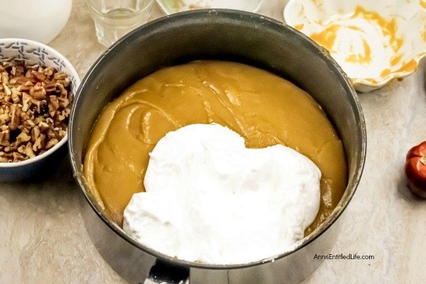 Pumpkin Pie Fudge Recipe. This is a sweet, creamy, delicious fudge that tastes just like pumpkin pie! This easy to make pumpkin pie fudge recipe contains pecans, marshmallow, and pumpkin puree; everything that makes your homemade pumpkin pie taste great can be found in this terrific fudge recipe.