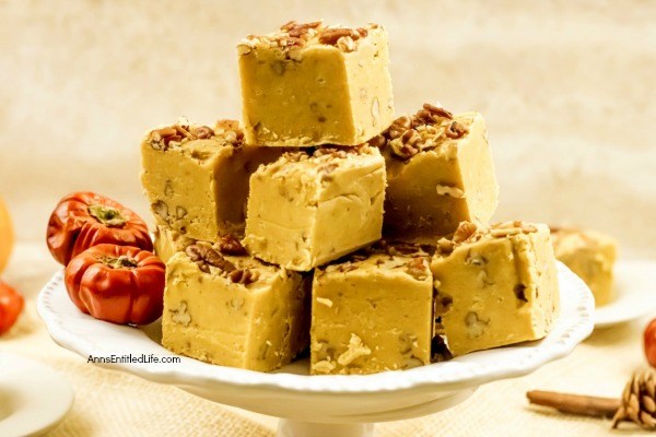 Pumpkin Pie Fudge Recipe. This is a sweet, creamy, delicious fudge that tastes just like pumpkin pie! This easy to make pumpkin pie fudge recipe contains pecans, marshmallow, and pumpkin puree; everything that makes your homemade pumpkin pie taste great can be found in this terrific fudge recipe.