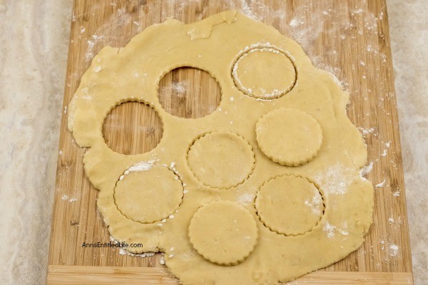 Grandma's Old Fashioned Sugar Cookies Recipe. If you enjoy baking vintage homemade cookie recipes, try Grandma's Old Fashioned Sugar Cookies Recipe! This is a traditional sugar cookie that uses few ingredients and is not complicated to make. This is a great cookie for all occasions.