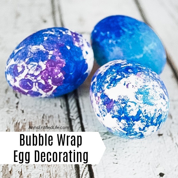 Bubble Wrap Egg Decorating. Use these step-by-step tutorial instructions to learn how to decorate eggs using bubble wrap! This is an easy egg decorating idea that the whole family can master in minutes.