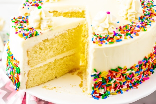 Best Vanilla Cake Recipe. Boxed cake mixes definitely have their place, but if you are looking for a delicious vanilla cake recipe from scratch, this is the cake recipe for you! Easier to make than you might think, this terrific vanilla cake is luscious and moist. It is the best vanilla cake recipe that your whole family to enjoy.