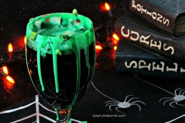 21 Spooktacular Halloween Cocktails. Are you having a Halloween party or Halloween get-together and would like to serve adult beverages to your guests? Try one of these great Halloween-themed drinks. Your family and friends will love these spooky Halloween-inspired cocktails.