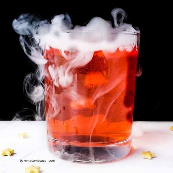 21 Spooktacular Halloween Cocktails. Are you having a Halloween party or Halloween get-together and would like to serve adult beverages to your guests? Try one of these great Halloween-themed drinks. Your family and friends will love these spooky Halloween-inspired cocktails.