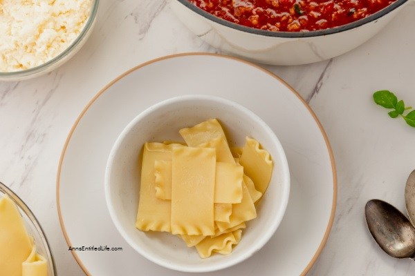 Lasagna Soup Recipe. If you love the taste of traditional lasagna you will love this lasagna soup! Fresh sausage, spices, tomatoes, and a nice cheesy mixture combine to make the best lasagna soup! Your whole family will love this easy-to-make soup.