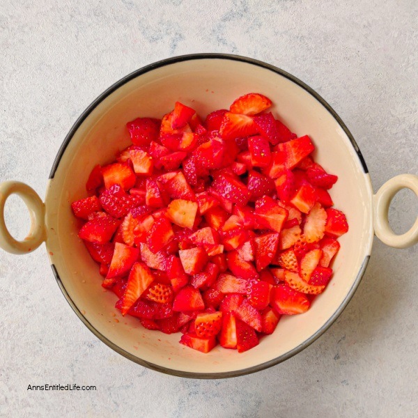 Strawberry Star Bread Recipe. There are a million strawberry quickbread recipes out there, but this isn't one of them. This is a yeast bread, not sweetbread or quickbread. Your family will not be able to resist the aroma of beautiful strawberry bread while it is baking!