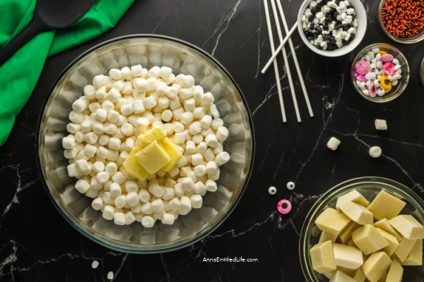 Easy Halloween Rice Crispy Treats Recipe. These easy Halloween crispy rice treats are the perfect solution for a Halloween party or lunchbox. These delicious Halloween treats are highly customizable and a fun decorating project for your whole family!