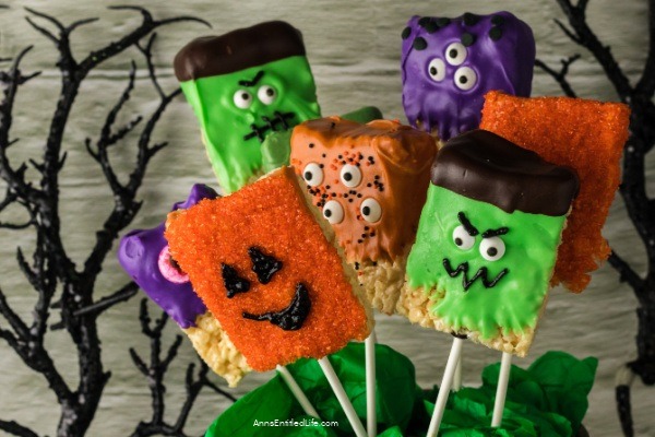 Easy Halloween Rice Crispy Treats Recipe. These easy Halloween crispy rice treats are the perfect solution for a Halloween party or lunchbox. These delicious Halloween treats are highly customizable and a fun decorating project for your whole family!