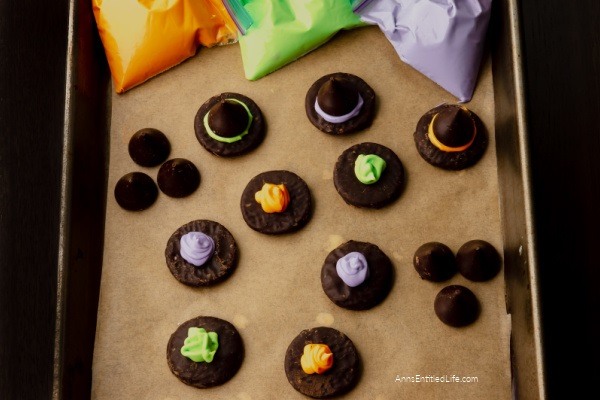 Homemade Halloween Witch's Hat Cupcake Toppers. Homemade Halloween witch's hat cupcake toppers are an easy-to-make treat the whole family will enjoy. These kid-friendly Halloween cupcakes are delightful and fun. They are perfect for your Halloween table, lunch boxes, or a Halloween party.