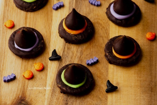 Homemade Halloween Witch's Hat Cupcake Toppers. Homemade Halloween witch's hat cupcake toppers are an easy-to-make treat the whole family will enjoy. These kid-friendly Halloween cupcakes are delightful and fun. They are perfect for your Halloween table, lunch boxes, or a Halloween party.