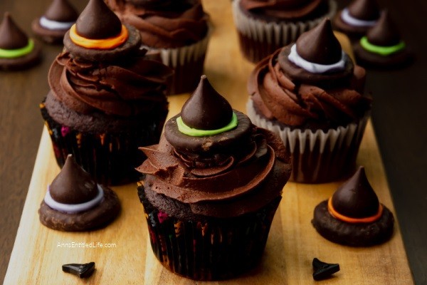 Homemade Halloween Witch's Hat Cupcake Toppers. Homemade Halloween witch's hat cupcake toppers are an easy-to-make treat the whole family will enjoy. These kid-friendly Halloween cupcakes are delightful and fun. They are perfect for your Halloween table, lunch boxes, or a Halloween party.