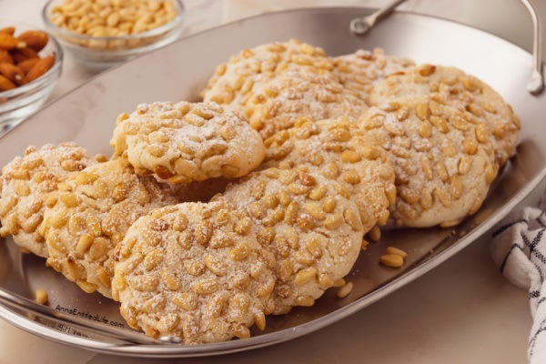 Pignoli Cookies Recipe. Pignoli cookies are one of the easiest cookies you can make, requiring very little work and minimal ingredients. For a little taste of Italy, whip up a batch of these delicious Italian cookies today!
