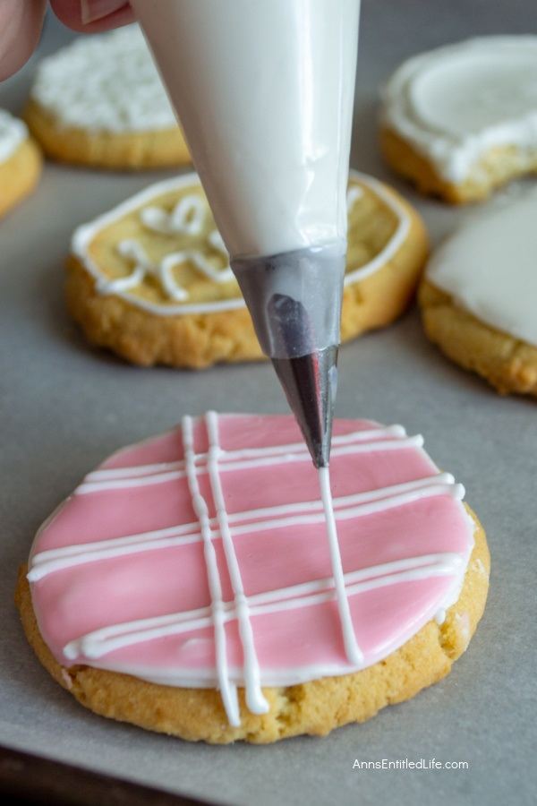 Royal Icing Recipe. With this perfect royal icing recipe, you can elevate your cookies to new heights. You only need three ingredients to prepare this easy royal icing recipe, and in a matter of minutes, you can create beautifully decorated cookies and sweets.