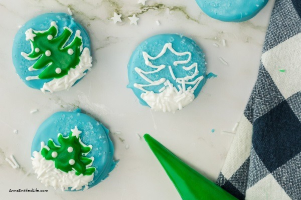 Easy Snow Globe Cookies Recipe. These easy-to-make snow globe cookies are simply adorable. No muss, no fuss, these no-bake cookies are the perfect addition to your holiday Christmas tray.