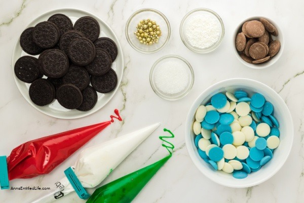 Easy Snow Globe Cookies Recipe. These easy-to-make snow globe cookies are simply adorable. No muss, no fuss, these no-bake cookies are the perfect addition to your holiday Christmas tray.