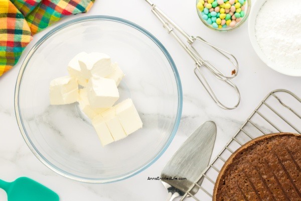 The Best Carrot Cake Recipe. Making the perfect carrot cake is not difficult. With this delicious and easy-to-follow carrot cake recipe, you will be able to make the best homemade carrot cake that your family can enjoy. This recipe is suitable for all skill levels, from novice bakers to experienced pastry chefs. So get the recipe and start baking!