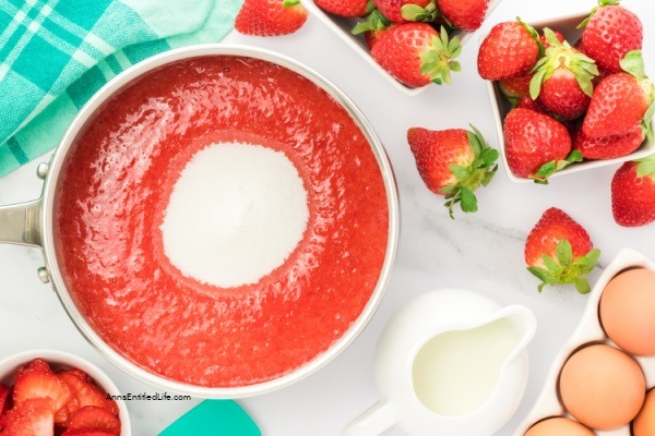 Homemade Strawberry Cake Recipe. With this delicious homemade strawberry cake recipe, you can enjoy the sweet and tart taste of fresh strawberries in a soft and fluffy cake. Whether you are whipping up a special treat for your family or hosting a summer party, this strawberry cake is sure to impress your guests. Follow along with this recipe guide to make this simple yet delicious dessert.