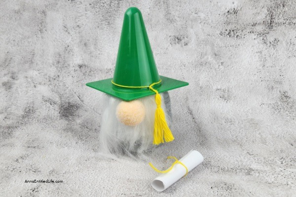 How to Make a Graduation Gnome. Graduation is a time to celebrate and honor your accomplishments. Make it even more special with a DIY graduation gnome. With just a few materials, you can create an adorable and unique gnome that will be a great way to help commemorate your graduation day. Suitable for tabletop decor, make as many of these cute little graduation gnomes as you like - they are fun and easy to make!