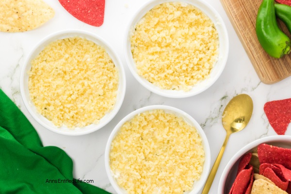 Jalapeño Popper Dip Recipe | Best and Easy. Discover an easy and delicious jalapeño popper dip recipe to spice up your parties and gatherings. Enjoy the creamy and tangy flavors with a fiery kick. Perfect for any occasion!