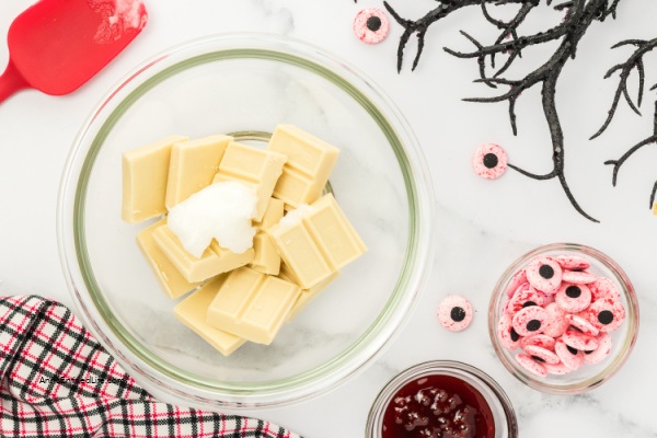 No-Bake Peanut Butter Eyeballs Halloween Treats. Whip up these frightfully delicious no-bake peanut butter eyeball Halloween treats for a spooky celebration. Easy recipe for a ghoulish delight.